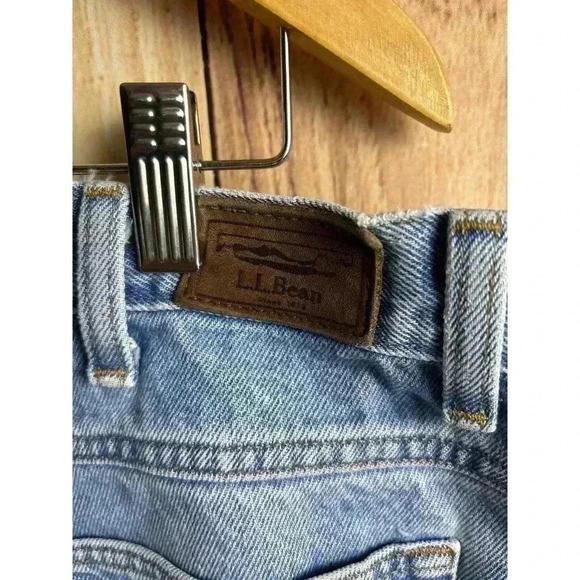 L.L. Bean Men's Relaxed Fit Light Wash Jeans 100% Cotton Size 36X30 - Picture 5 of 5